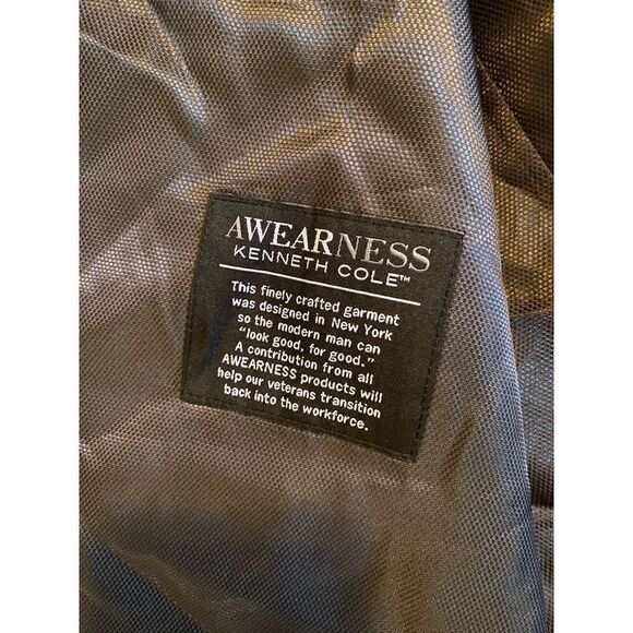 Men’s Large Kenneth Cole Awearness - Picture 13 of 13